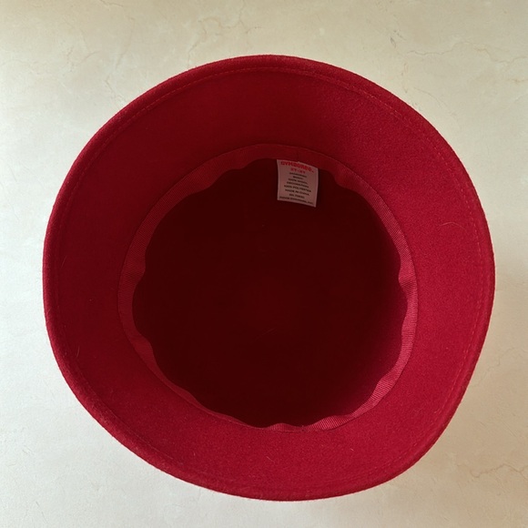 Gymboree Girl’s Red Wool Bucket Hat with Black Velvet Bow – Holiday Style 2T-3T - Picture 5 of 6